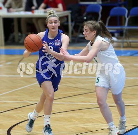 Basketball Damen Superliga 2021/2022. Grunddurchgang 13. Runde.  KOS Celovec Damen gegen  Vienna D.C. Timberwolves.  Monika Ristic (KOS),   Sophie Baydanov  (Timberwolves). Klagenfurt, am 26.2.2022.
Foto: Kuess
www.qspictures.net
---
pressefotos, pressefotografie, kuess, qs, qspictures, sport, bild, bilder, bilddatenbank