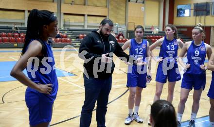 Basketball Damen Superliga 2021/2022. Grunddurchgang 13. Runde.  KOS Celovec Damen gegen  Vienna D.C. Timberwolves. Trainer Aldin Saracevic   (Timberwolves). Klagenfurt, am 26.2.2022.
Foto: Kuess
www.qspictures.net
---
pressefotos, pressefotografie, kuess, qs, qspictures, sport, bild, bilder, bilddatenbank