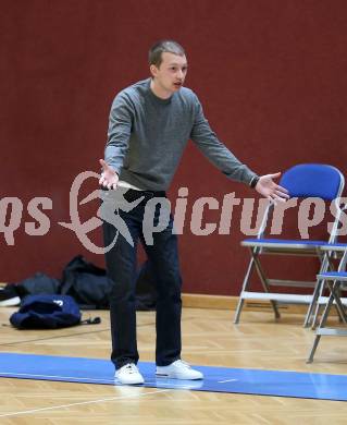 Basketball Damen Superliga 2021/2022. Grunddurchgang 13. Runde.  KOS Celovec Damen gegen  Vienna D.C. Timberwolves. Trainer Voncina Andraz  (KOS). Klagenfurt, am 26.2.2022.
Foto: Kuess
www.qspictures.net
---
pressefotos, pressefotografie, kuess, qs, qspictures, sport, bild, bilder, bilddatenbank