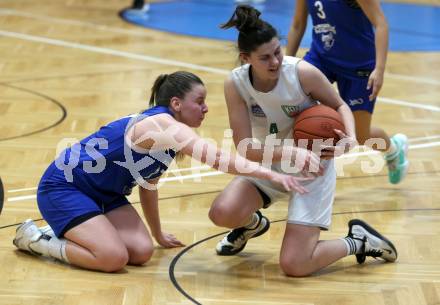 Basketball Damen Superliga 2021/2022. Grunddurchgang 13. Runde.  KOS Celovec Damen gegen  Vienna D.C. Timberwolves.  Sasa Tomazic (KOS),   Antonia Dumancic (Timberwolves). Klagenfurt, am 26.2.2022.
Foto: Kuess
www.qspictures.net
---
pressefotos, pressefotografie, kuess, qs, qspictures, sport, bild, bilder, bilddatenbank