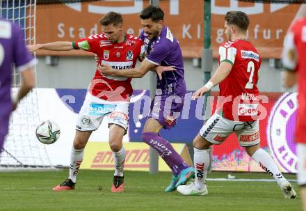 Fussball Bundesliga. SK Austria Klagenfurt gegen SV Guntamatic Ried.  Darijo Pecirep, (Klagenfurt), Markus Lackner, Luca Emanuel Meisl   (Ried). Klagenfurt, am 27.2.2022.
Foto: Kuess
www.qspictures.net
---
pressefotos, pressefotografie, kuess, qs, qspictures, sport, bild, bilder, bilddatenbank