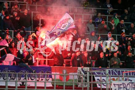 Fussball Bundesliga. SK Austria Klagenfurt gegen SV Guntamatic Ried.  Fans. Klagenfurt, am 27.2.2022.
Foto: Kuess
www.qspictures.net
---
pressefotos, pressefotografie, kuess, qs, qspictures, sport, bild, bilder, bilddatenbank