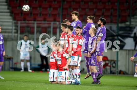 Fussball Bundesliga. SK Austria Klagenfurt gegen SV Guntamatic Ried.  Freistoss, Mauer. Klagenfurt, am 27.2.2022.
Foto: Kuess
www.qspictures.net
---
pressefotos, pressefotografie, kuess, qs, qspictures, sport, bild, bilder, bilddatenbank