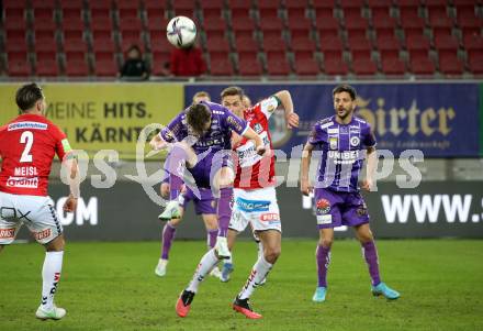 Fussball Bundesliga. SK Austria Klagenfurt gegen SV Guntamatic Ried.  Alex Timossi Andersson,  (Klagenfurt),  Markus Lackner (Ried). Klagenfurt, am 27.2.2022.
Foto: Kuess
www.qspictures.net
---
pressefotos, pressefotografie, kuess, qs, qspictures, sport, bild, bilder, bilddatenbank