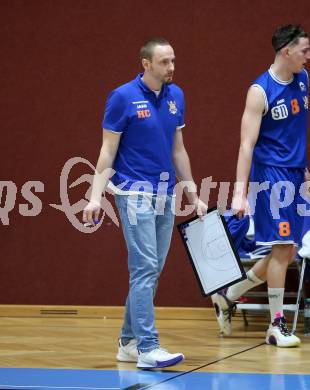 Basketball Zweite Liga 2021/2022. Grunddurchgang 18. Runde.  Woerthersee Piraten gegen 	BBU Salzburg. Trainer Christian Ponz (Salzburg). Klagenfurt, am 5.3.2022. 
Foto: Kuess
www.qspictures.net

---
pressefotos, pressefotografie, kuess, qs, qspictures, sport, bild, bilder, bilddatenbank