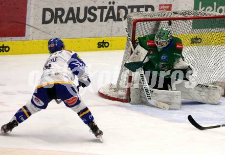 EBEL. Eishockey Bundesliga. VSV gegen HK SZ Olimpija Ljubljana.  Rick Schofield, (VSV),  Zan Us  (Laibach). Villach, am 9.3.2022.
Foto: Kuess
www.qspictures.net
---
pressefotos, pressefotografie, kuess, qs, qspictures, sport, bild, bilder, bilddatenbank