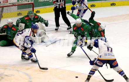 EBEL. Eishockey Bundesliga. VSV gegen HK SZ Olimpija Ljubljana.  Scott KOsmachuk, John Hughes,  (VSV), Zan Us, Gregor Koblar, Miha Stebih  (Laibach). Villach, am 9.3.2022.
Foto: Kuess
www.qspictures.net
---
pressefotos, pressefotografie, kuess, qs, qspictures, sport, bild, bilder, bilddatenbank