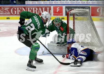 EBEL. Eishockey Bundesliga. VSV gegen HK SZ Olimpija Ljubljana.  Benjamin Lanzinger,  (VSV),  Aleksandar Magovac, Zan Us (Laibach). Villach, am 9.3.2022.
Foto: Kuess
www.qspictures.net
---
pressefotos, pressefotografie, kuess, qs, qspictures, sport, bild, bilder, bilddatenbank