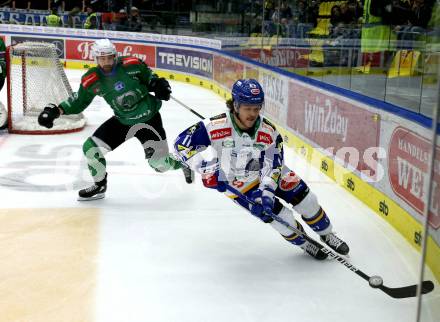 EBEL. Eishockey Bundesliga. VSV gegen HK SZ Olimpija Ljubljana. Renars Krastenbergs,  (VSV), Aleksandar Magovac   (Laibach). Villach, am 9.3.2022.
Foto: Kuess
www.qspictures.net
---
pressefotos, pressefotografie, kuess, qs, qspictures, sport, bild, bilder, bilddatenbank