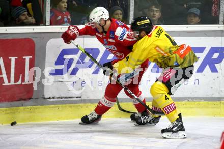 EBEL. Eishockey Bundesliga. KAC gegen	spusu Vienna Capitals.  Stefan Geier, (KAC), Philippe Lakos   (Vienna Capitals). Klagenfurt, am 11.3.2022.
Foto: Kuess
www.qspictures.net

---
pressefotos, pressefotografie, kuess, qs, qspictures, sport, bild, bilder, bilddatenbank