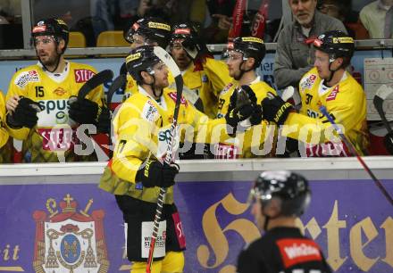 EBEL. Eishockey Bundesliga. KAC gegen	spusu Vienna Capitals. Torjubel Joel Lowry,   (Vienna Capitals). Klagenfurt, am 11.3.2022.
Foto: Kuess
www.qspictures.net

---
pressefotos, pressefotografie, kuess, qs, qspictures, sport, bild, bilder, bilddatenbank