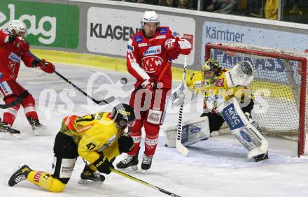 EBEL. Eishockey Bundesliga. KAC gegen	spusu Vienna Capitals.  Nicholas Eric Petersen,  (KAC), Bernhard Starkbaum, Anton Karlsson  (Vienna Capitals). Klagenfurt, am 11.3.2022.
Foto: Kuess
www.qspictures.net

---
pressefotos, pressefotografie, kuess, qs, qspictures, sport, bild, bilder, bilddatenbank