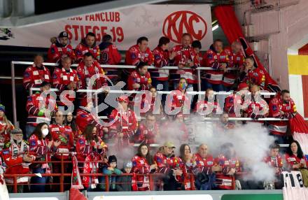 EBEL. Eishockey Bundesliga. KAC gegen	spusu Vienna Capitals. Fans (KAC). Klagenfurt, am 11.3.2022.
Foto: Kuess
www.qspictures.net

---
pressefotos, pressefotografie, kuess, qs, qspictures, sport, bild, bilder, bilddatenbank