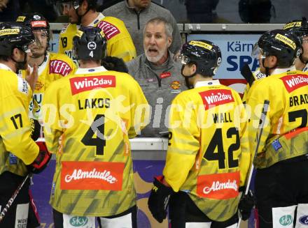 EBEL. Eishockey Bundesliga. KAC gegen	spusu Vienna Capitals.  Trainer Dave Barr   (Vienna Capitals). Klagenfurt, am 13.3.2022.
Foto: Kuess
www.qspictures.net

---
pressefotos, pressefotografie, kuess, qs, qspictures, sport, bild, bilder, bilddatenbank