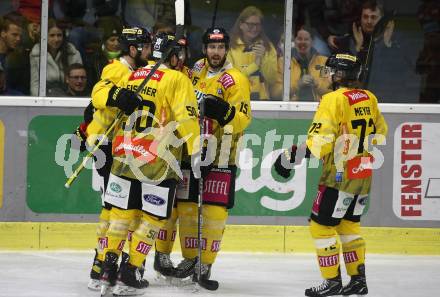 EBEL. Eishockey Bundesliga. KAC gegen	spusu Vienna Capitals. Torjubel Matt Bradley, Matthew Prapavessis, Mario Fischer, James Sheppard, Nicolai Meyer   (Vienna Capitals). Klagenfurt, am 13.3.2022.
Foto: Kuess
www.qspictures.net

---
pressefotos, pressefotografie, kuess, qs, qspictures, sport, bild, bilder, bilddatenbank