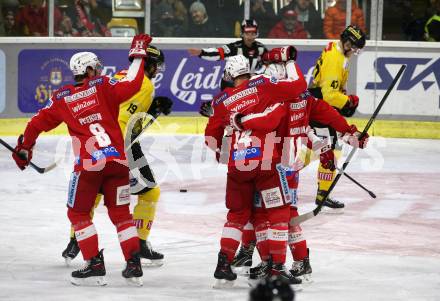 EBEL. Eishockey Bundesliga. KAC gegen	spusu Vienna Capitals. Torjubel Paul Postma, Thomas Koch, Lukas haudum, Nicholas ERic Petersen (KAC). Klagenfurt, am 13.3.2022.
Foto: Kuess
www.qspictures.net

---
pressefotos, pressefotografie, kuess, qs, qspictures, sport, bild, bilder, bilddatenbank