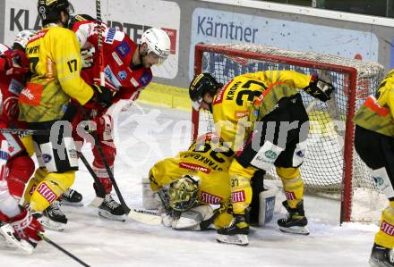 EBEL. Eishockey Bundesliga. KAC gegen	spusu Vienna Capitals. Lukas Haudum (KAC), Joel Lowry, Bernhard Starkbaum, Christof Kromp   (Vienna Capitals). Klagenfurt, am 13.3.2022.
Foto: Kuess
www.qspictures.net

---
pressefotos, pressefotografie, kuess, qs, qspictures, sport, bild, bilder, bilddatenbank