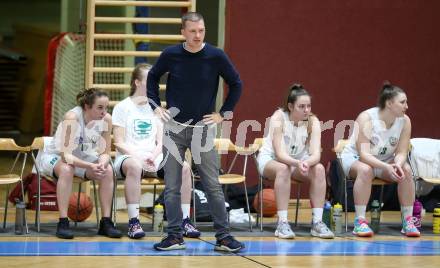 Basketball Damen Superliga 2021/2022. Grunddurchgang 11. Runde.  KOS Celovec Damen gegen   UBSC-DBBC Graz. Trainer Voncina Andraz  (KOS). Klagenfurt, am 19.3.2022.
Foto: Kuess
www.qspictures.net
---
pressefotos, pressefotografie, kuess, qs, qspictures, sport, bild, bilder, bilddatenbank