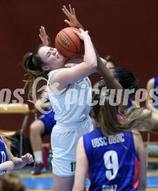 Basketball Damen Superliga 2021/2022. Grunddurchgang 11. Runde.  KOS Celovec Damen gegen   UBSC-DBBC Graz. Elma Voljevica  (KOS),   Dierry Sow (Graz). Klagenfurt, am 19.3.2022.
Foto: Kuess
www.qspictures.net
---
pressefotos, pressefotografie, kuess, qs, qspictures, sport, bild, bilder, bilddatenbank