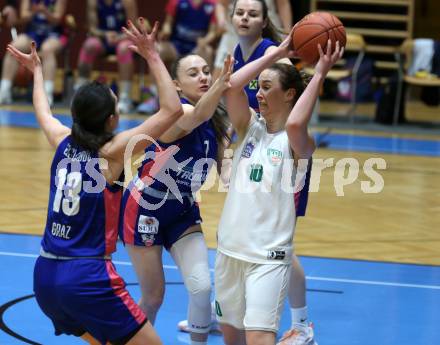 Basketball Damen Superliga 2021/2022. Grunddurchgang 11. Runde.  KOS Celovec Damen gegen   UBSC-DBBC Graz. Susanne Dvorsak,   (KOS),   Eni Nizamic, Elisabeth Dudau  (Graz). Klagenfurt, am 19.3.2022.
Foto: Kuess
www.qspictures.net
---
pressefotos, pressefotografie, kuess, qs, qspictures, sport, bild, bilder, bilddatenbank