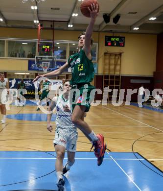 Basketball 2. Liga 2021/2022. Grunddurchgang 13. Runde.  KOS Celovec gegen  Dornbirn Lions. Valentin Pasterk  (KOS), Luis Erath   (Dornbirn). Klagenfurt, am 19.3.2022.
Foto: Kuess
www.qspictures.net
---
pressefotos, pressefotografie, kuess, qs, qspictures, sport, bild, bilder, bilddatenbank