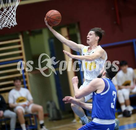 Basketball Zweite Liga 2021/2022. Grunddurchgang 16. Runde.  Woerthersee Piraten gegen Kufstein Towers. Felix Leindecker  (Piraten),  Andres Diaz  (Kufstein). Klagenfurt, am 20.3.2022. 
Foto: Kuess
www.qspictures.net

---
pressefotos, pressefotografie, kuess, qs, qspictures, sport, bild, bilder, bilddatenbank