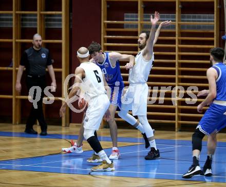 Basketball Zweite Liga 2021/2022. Grunddurchgang 16. Runde.  Woerthersee Piraten gegen Kufstein Towers. Shawn Ray, Alen Repac  (Piraten), Thomas Pirchner (Kufstein). Klagenfurt, am 20.3.2022. 
Foto: Kuess
www.qspictures.net

---
pressefotos, pressefotografie, kuess, qs, qspictures, sport, bild, bilder, bilddatenbank