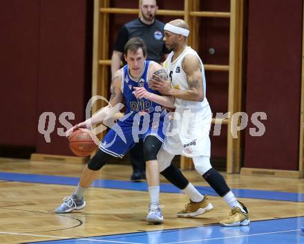 Basketball Zweite Liga 2021/2022. Grunddurchgang 16. Runde.  Woerthersee Piraten gegen Kufstein Towers. Shawn Ray  (Piraten),  Fabio Thaler  (Kufstein). Klagenfurt, am 20.3.2022. 
Foto: Kuess
www.qspictures.net

---
pressefotos, pressefotografie, kuess, qs, qspictures, sport, bild, bilder, bilddatenbank