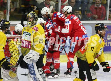 EBEL. Eishockey Bundesliga. KAC gegen	spusu Vienna Capitals. Torjubel Matthew Fraser, Paul Postma, Nicholas Eric Petersen (KAC). Klagenfurt, am 20.3.2022.
Foto: Kuess
www.qspictures.net

---
pressefotos, pressefotografie, kuess, qs, qspictures, sport, bild, bilder, bilddatenbank