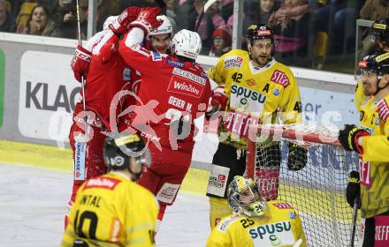 EBEL. Eishockey Bundesliga. KAC gegen	spusu Vienna Capitals. Torjubel Stefan Geier, Lukas Haudum, Manuel Geier (KAC). Klagenfurt, am 20.3.2022.
Foto: Kuess
www.qspictures.net

---
pressefotos, pressefotografie, kuess, qs, qspictures, sport, bild, bilder, bilddatenbank