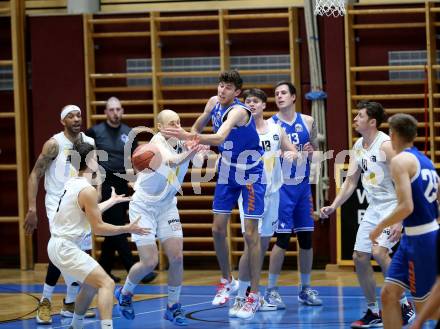 Basketball Zweite Liga 2021/2022. Grunddurchgang 16. Runde.  Woerthersee Piraten gegen Kufstein Towers. Shawn Ray, Sead Mulalic, Alexander Pirker, Simon Finzgar (Piraten), Thomas Pirchner , Fabio Thaler  (Kufstein). Klagenfurt, am 20.3.2022. 
Foto: Kuess
www.qspictures.net

---
pressefotos, pressefotografie, kuess, qs, qspictures, sport, bild, bilder, bilddatenbank