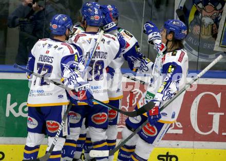 EBEL. Eishockey Bundesliga. VSV gegen Hydro Fehervar AV 19.  Torjubel Philipp Lindner, John Hughes, Travis Oleksuk, Brett Flemming, Anton Karlsson (VSV). Villach, am 24.3.2022.
Foto: Kuess
www.qspictures.net
---
pressefotos, pressefotografie, kuess, qs, qspictures, sport, bild, bilder, bilddatenbank