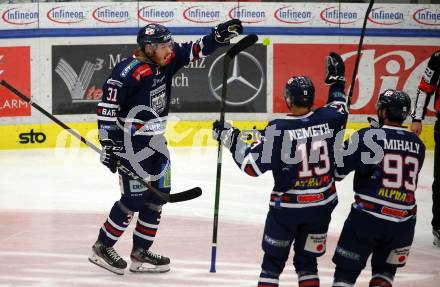 EBEL. Eishockey Bundesliga. VSV gegen Hydro Fehervar AV 19. Torjubel Henrik Johan Nilsson, Kristof Nemeth, Akos Mihaly   (Hydro Fehervar). Villach, am 24.3.2022.
Foto: Kuess
www.qspictures.net
---
pressefotos, pressefotografie, kuess, qs, qspictures, sport, bild, bilder, bilddatenbank