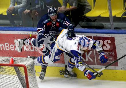 EBEL. Eishockey Bundesliga. VSV gegen Hydro Fehervar AV 19.  Jammie Fraser,  (VSV), Braeden Shaw  (Hydro Fehervar). Villach, am 24.3.2022.
Foto: Kuess
www.qspictures.net
---
pressefotos, pressefotografie, kuess, qs, qspictures, sport, bild, bilder, bilddatenbank