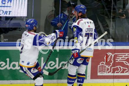 EBEL. Eishockey Bundesliga. VSV gegen Hydro Fehervar AV 19. Torjubel Philipp Lindner, John Hughes  (VSV). Villach, am 24.3.2022.
Foto: Kuess
www.qspictures.net
---
pressefotos, pressefotografie, kuess, qs, qspictures, sport, bild, bilder, bilddatenbank