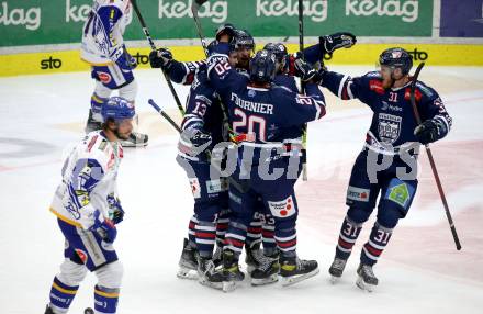 EBEL. Eishockey Bundesliga. VSV gegen Hydro Fehervar AV 19. Torjubel  (Hydro Fehervar). Villach, am 1.4.2022.
Foto: Kuess
www.qspictures.net
---
pressefotos, pressefotografie, kuess, qs, qspictures, sport, bild, bilder, bilddatenbank