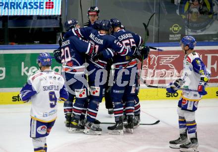 EBEL. Eishockey Bundesliga. VSV gegen Hydro Fehervar AV 19.  Torjubel   (Hydro Fehervar). Villach, am 1.4.2022.
Foto: Kuess
www.qspictures.net
---
pressefotos, pressefotografie, kuess, qs, qspictures, sport, bild, bilder, bilddatenbank