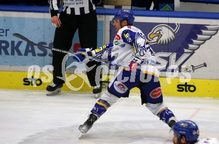 EBEL. Eishockey Bundesliga. VSV gegen Hydro Fehervar AV 19.  Scott Kosmachuk (VSV). Villach, am 1.4.2022.
Foto: Kuess
www.qspictures.net
---
pressefotos, pressefotografie, kuess, qs, qspictures, sport, bild, bilder, bilddatenbank