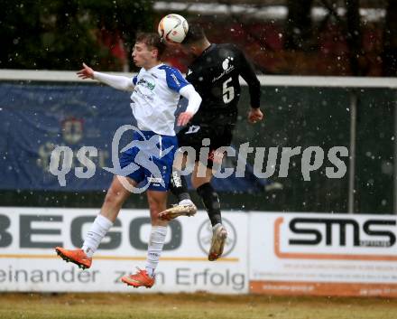 Fussball Regionalliga. Treibach gegen Spittal.  Lukas Maximilian Pippan (Treibach),  Roberto Stajev (Spittal). Treibach, 2.4.2022.
Foto: Kuess
---
pressefotos, pressefotografie, kuess, qs, qspictures, sport, bild, bilder, bilddatenbank