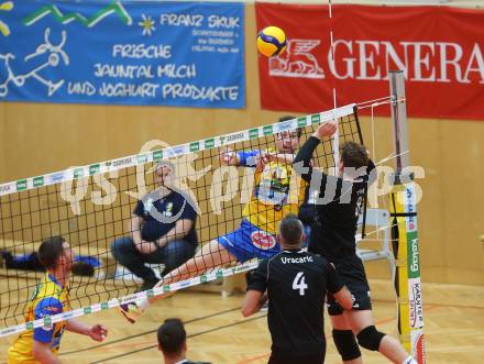 Volleyball. Austrian Volley League Men. SK Zadruga Aich/Dob gegen VCA Amstetten NOE. Marino Marelic (Aich),  Alexander Spring  (Amstetten). Bleiburg, 2.4.2022.
Foto: Kuess
www.qspictures.net
---
pressefotos, pressefotografie, kuess, qs, qspictures, sport, bild, bilder, bilddatenbank