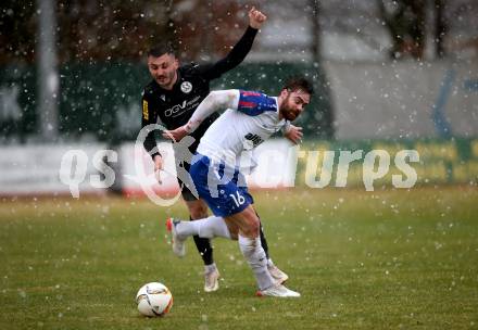 Fussball Regionalliga. Treibach gegen Spittal.  Moritz Leitner (Treibach),   Roberto Stajev (Spittal). Treibach, 2.4.2022.
Foto: Kuess
---
pressefotos, pressefotografie, kuess, qs, qspictures, sport, bild, bilder, bilddatenbank