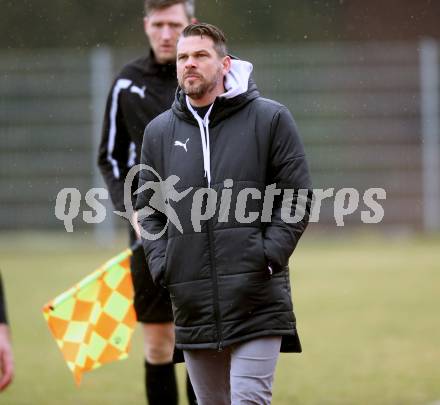 Fussball Kaerntner Liga. Kraig gegen Gmuend.  Trainer Stefan Weitensfelder (Kraig). Kraig, am 2.4.2022.
Foto: Kuess
---
pressefotos, pressefotografie, kuess, qs, qspictures, sport, bild, bilder, bilddatenbank