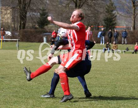 Fussball. 1. Klasse B. Rothenthurn gegen Velden.  Georg Wegscheider (Rothenthurn),  Anel Mujkic (Velden).  Rothenthurn, 3.4.2022.
Foto: Kuess
---
pressefotos, pressefotografie, kuess, qs, qspictures, sport, bild, bilder, bilddatenbank