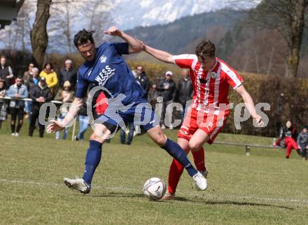 Fussball. 1. Klasse B. Rothenthurn gegen Velden. Fabio Norbert Daxer  (Rothenthurn),   Roland Putsche (Velden).  Rothenthurn, 3.4.2022.
Foto: Kuess
---
pressefotos, pressefotografie, kuess, qs, qspictures, sport, bild, bilder, bilddatenbank