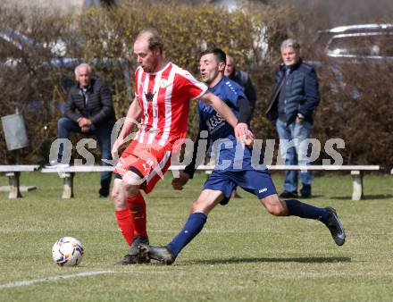 Fussball. 1. Klasse B. Rothenthurn gegen Velden.  Georg Wegscheider (Rothenthurn),   Anel Mujkic (Velden).  Rothenthurn, 3.4.2022.
Foto: Kuess
---
pressefotos, pressefotografie, kuess, qs, qspictures, sport, bild, bilder, bilddatenbank