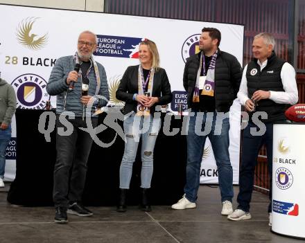 Fussball Bundesliga. SK Austria Klagenfurt gegen Red Bull Salzburg. Buehnen Party, Praesentation Hauptsponsor.  Guenter Thiel,  Zeljko Karajica, Harald Gaertner . Klagenfurt, am 10.4.2022.
Foto: Kuess
---
pressefotos, pressefotografie, kuess, qs, qspictures, sport, bild, bilder, bilddatenbank