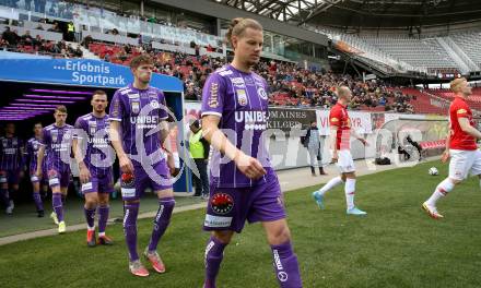 Fussball Bundesliga. SK Austria Klagenfurt gegen Red Bull Salzburg.   Patrick Greil, Ivan Saravanja (Klagenfurt). Klagenfurt, am 10.4.2022.
Foto: Kuess
---
pressefotos, pressefotografie, kuess, qs, qspictures, sport, bild, bilder, bilddatenbank