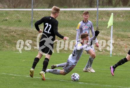 Fussball Regionalliga. WAC Amateure gegen Sturm Graz II.  Daniel Goriupp (WAC Amateure),  Samuel Stueckler (Sturm Graz). St. Andrae, am 9.4.2022.
Foto: Kuess
---
pressefotos, pressefotografie, kuess, qs, qspictures, sport, bild, bilder, bilddatenbank