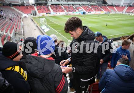 Fussball Bundesliga. SK Austria Klagenfurt gegen Red Bull Salzburg. Buehnen Party, Praesentation Hauptsponsor.   Alexander Fuchs. Klagenfurt, am 10.4.2022.
Foto: Kuess
---
pressefotos, pressefotografie, kuess, qs, qspictures, sport, bild, bilder, bilddatenbank