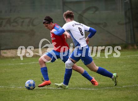 Fussball. 2. Klasse C.  Frantschach gegen Kraig.  Emirhan Yavru (Frantschach),  Bernhard Griesser  (Kraig). Frantschach, 10.4.2022.
Foto: Kuess 
---
pressefotos, pressefotografie, kuess, qs, qspictures, sport, bild, bilder, bilddatenbank